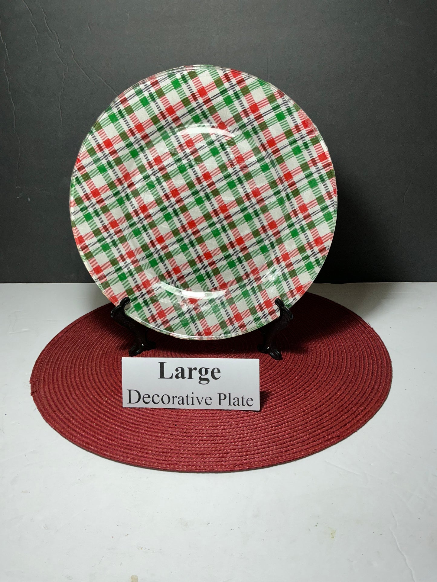 Large Christmas Pattern Decorative Plate + Black Display Stand